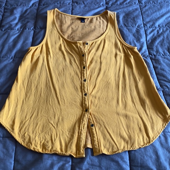 Universal Thread Tank - Picture 3 of 7